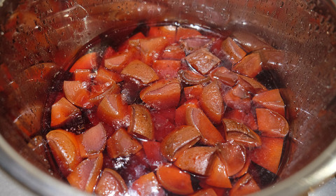 le mele cotogne nella Slow Cooker a fine cottura