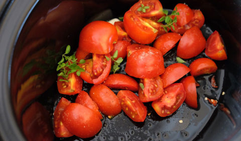 pomodorini e origano nella Slow Cooker
